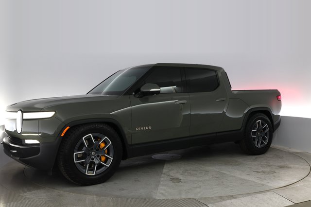 2022 Rivian R1T — photo 10 of 24
