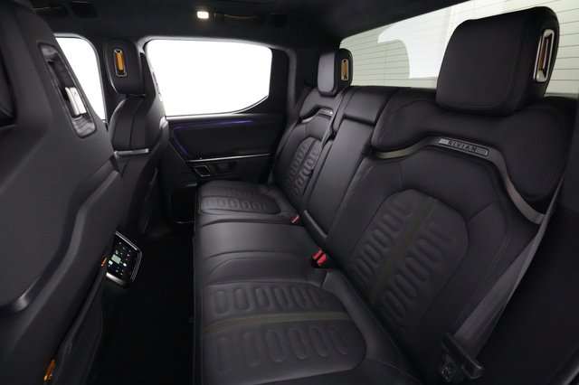 2022 Rivian R1T — photo 17 of 24