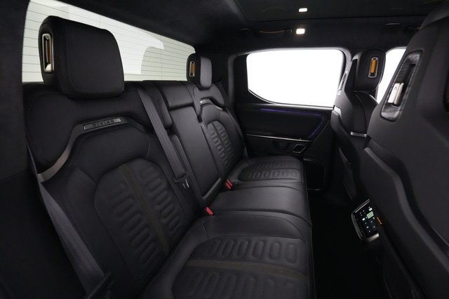 2022 Rivian R1T — photo 16 of 24