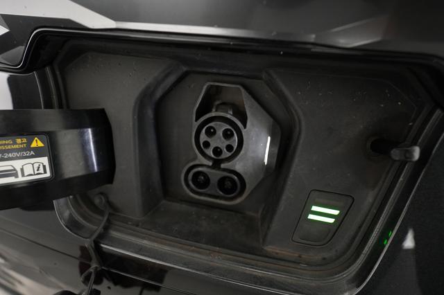 2023 Kia Niro EV — photo 8 of 21