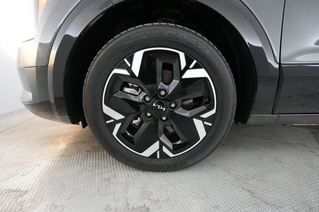 2023 Kia Niro EV — photo 17 of 21