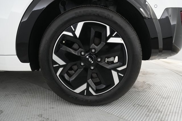 2023 Kia Niro EV — photo 7 of 21
