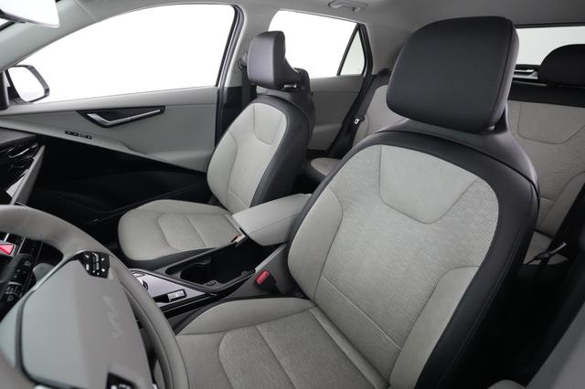 2023 Kia Niro EV — photo 3 of 21