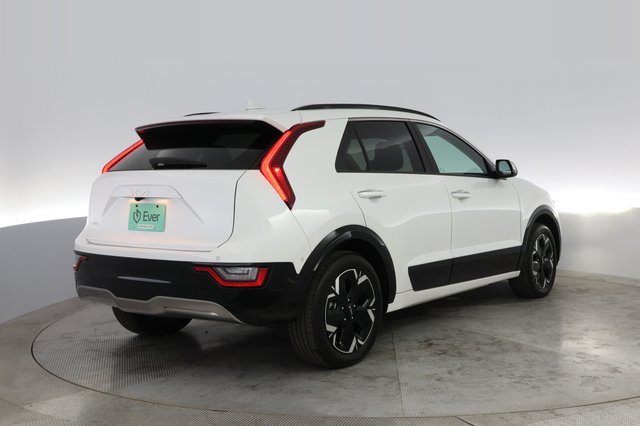 2023 Kia Niro EV — photo 2 of 21