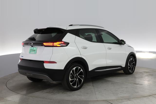 2022 Chevrolet Bolt EUV — photo 2 of 20