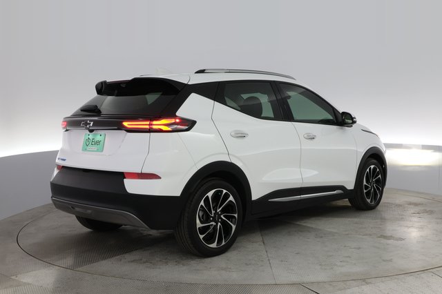 2022 Chevrolet Bolt EUV — photo 2 of 20