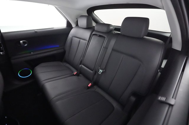 2022 Hyundai IONIQ 5 — photo 18 of 21