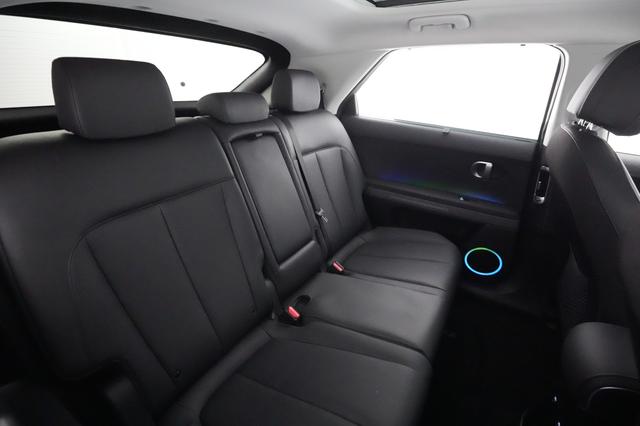 2022 Hyundai IONIQ 5 — photo 4 of 21