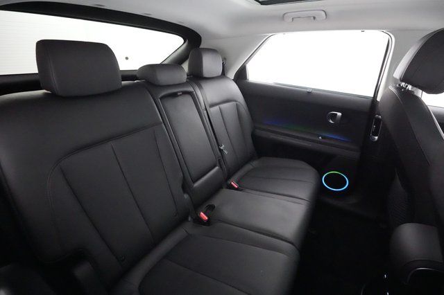 2022 Hyundai IONIQ 5 — photo 4 of 21