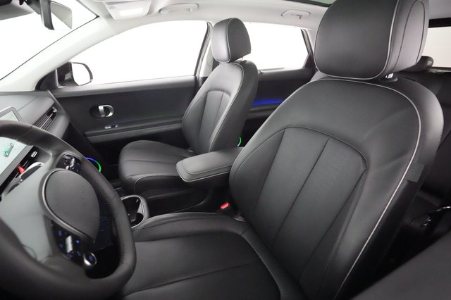 2022 Hyundai IONIQ 5 — photo 3 of 21