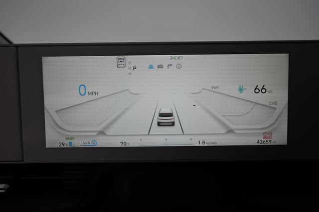 2022 Hyundai IONIQ 5 — photo 5 of 21