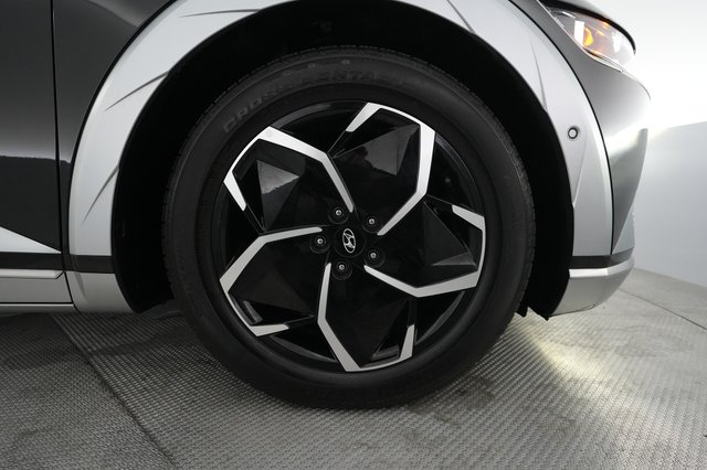 2022 Hyundai IONIQ 5 — photo 14 of 21