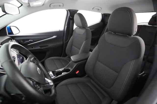 2022 Chevrolet Bolt EUV — photo 2 of 23