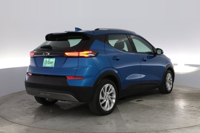 2022 Chevrolet Bolt EUV — photo 3 of 23