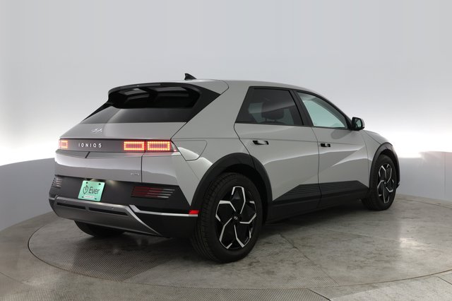 2023 Hyundai IONIQ 5 — photo 2 of 20