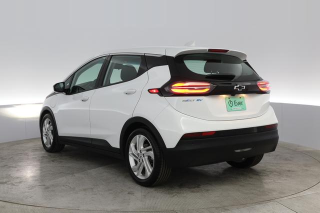 2023 Chevrolet Bolt EV — photo 9 of 19