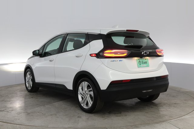 2023 Chevrolet Bolt EV — photo 9 of 19