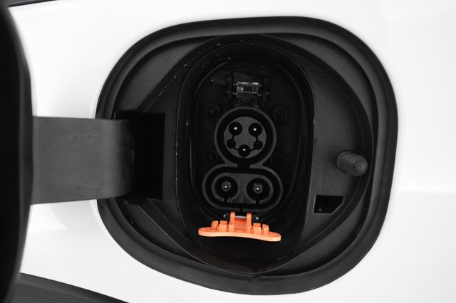2023 Chevrolet Bolt EV — photo 18 of 19