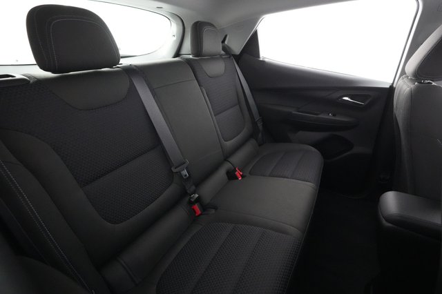 2023 Chevrolet Bolt EV — photo 3 of 19