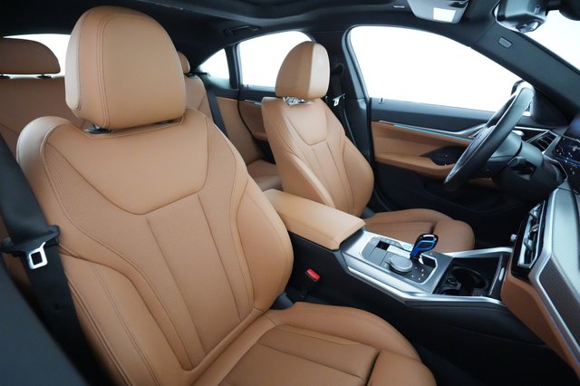 2022 BMW i4 — photo 19 of 21