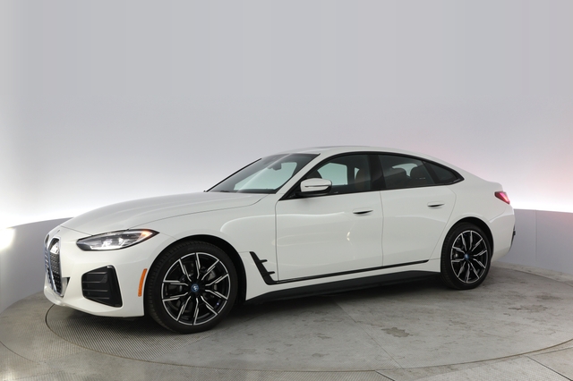 2022 BMW i4