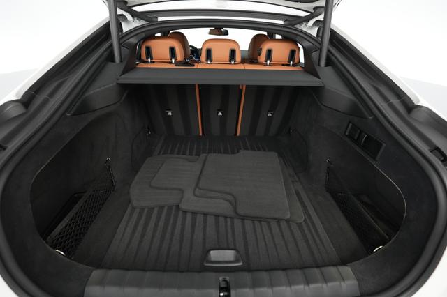 2022 BMW i4 — photo 6 of 21