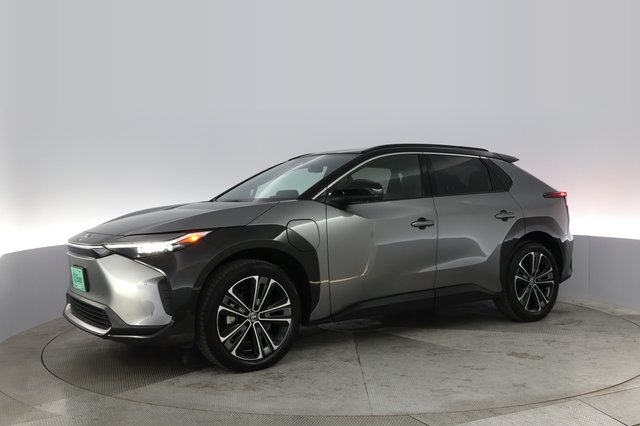 2023 Toyota bZ4X — photo 10 of 21