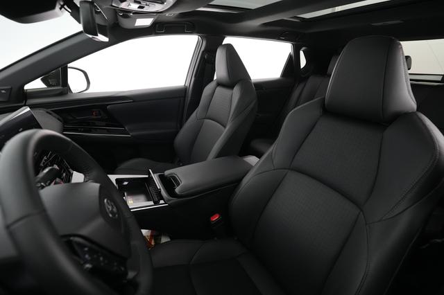 2023 Toyota bZ4X — photo 3 of 21