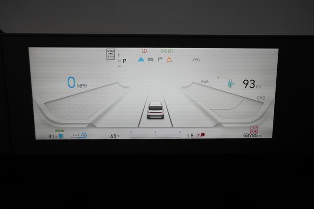 2022 Hyundai IONIQ 5 — photo 5 of 23