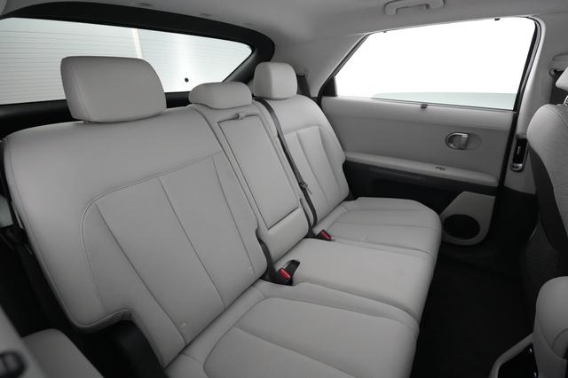 2022 Hyundai IONIQ 5 — photo 4 of 23