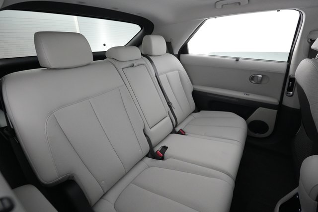 2022 Hyundai IONIQ 5 — photo 4 of 23