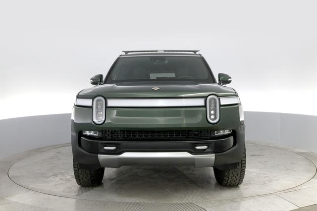 2024 Rivian R1S — photo 9 of 28