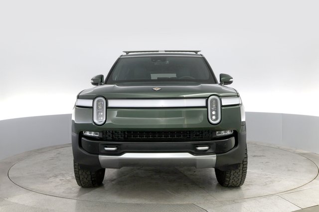 2024 Rivian R1S — photo 9 of 28