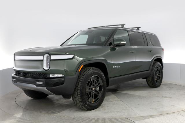 2024 Rivian R1S — VIN 7PDSGCBA6RN029765