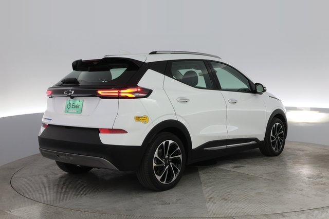 2022 Chevrolet Bolt EUV — photo 3 of 21