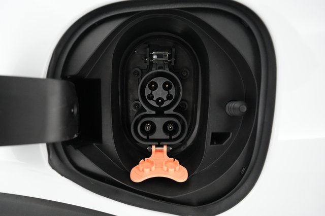 2022 Chevrolet Bolt EUV — photo 8 of 21