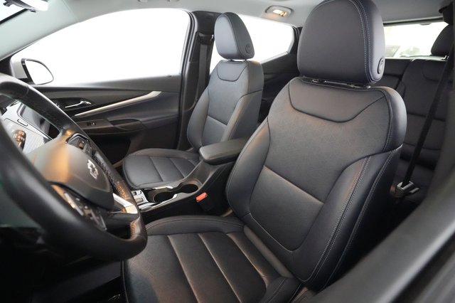 2022 Chevrolet Bolt EUV — photo 2 of 19