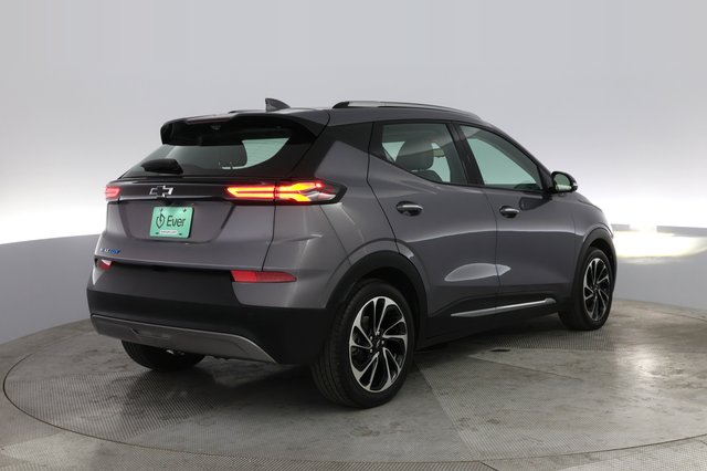 2022 Chevrolet Bolt EUV — photo 2 of 22