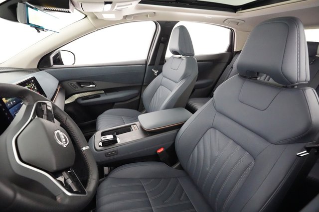 2023 Nissan Ariya — photo 2 of 21