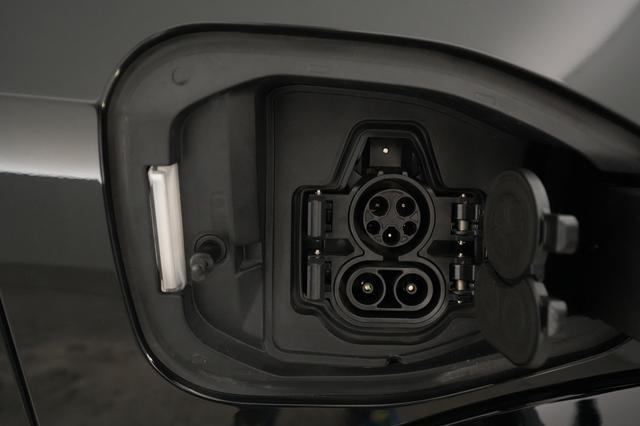 2023 Nissan Ariya — photo 8 of 21