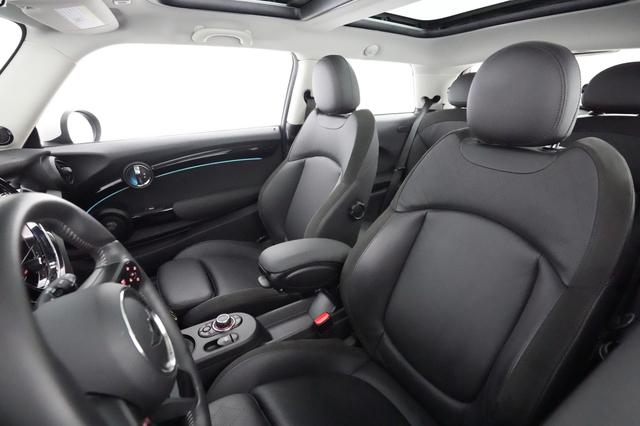 2023 MINI Cooper SE — photo 2 of 23