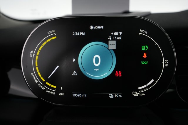 2023 MINI Cooper SE — photo 5 of 23