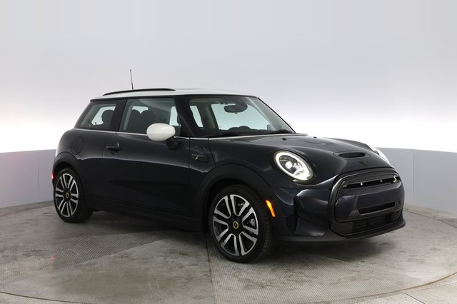 2023 MINI Cooper SE — photo 12 of 23