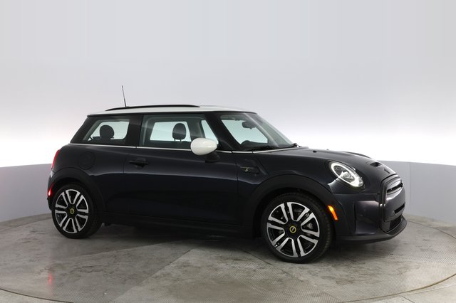 2023 MINI Cooper SE — photo 10 of 23