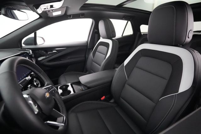 2024 Chevrolet Blazer EV — photo 3 of 21