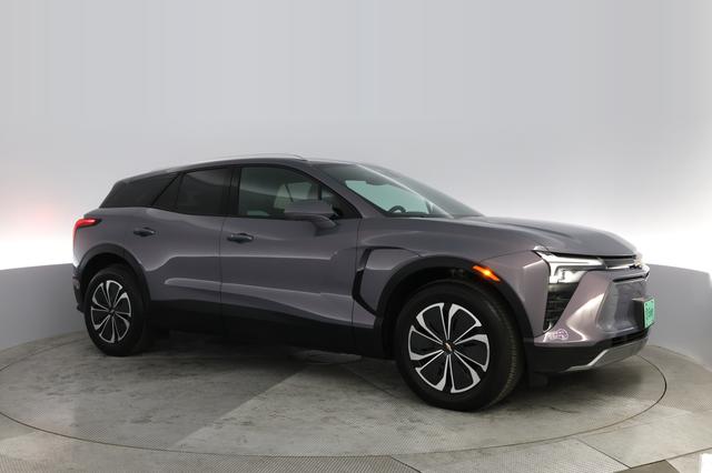 2024 Chevrolet Blazer EV — photo 10 of 21