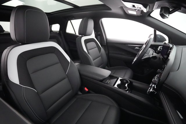 2024 Chevrolet Blazer EV — photo 19 of 21