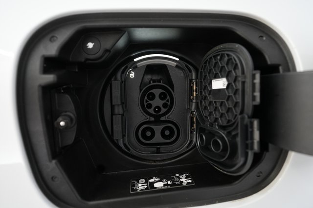 2023 Mercedes-Benz EQB — photo 8 of 22