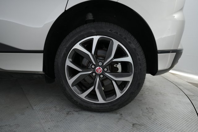 2023 Jaguar I-Pace — photo 7 of 26
