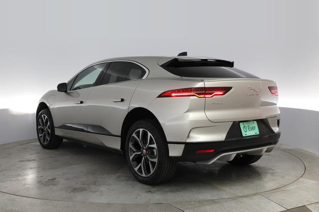 2023 Jaguar I-Pace — photo 10 of 26